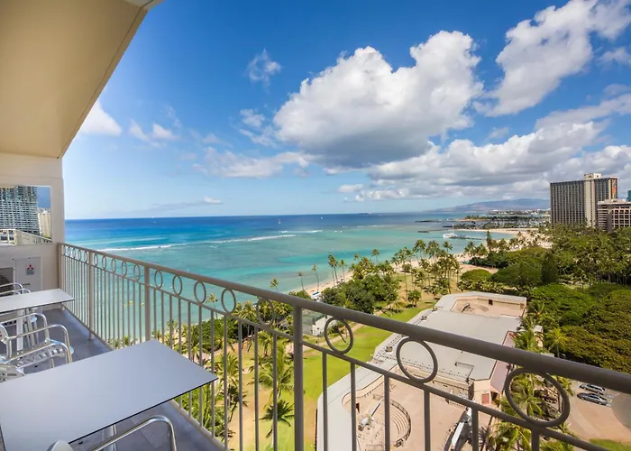 Castle Waikiki Shore