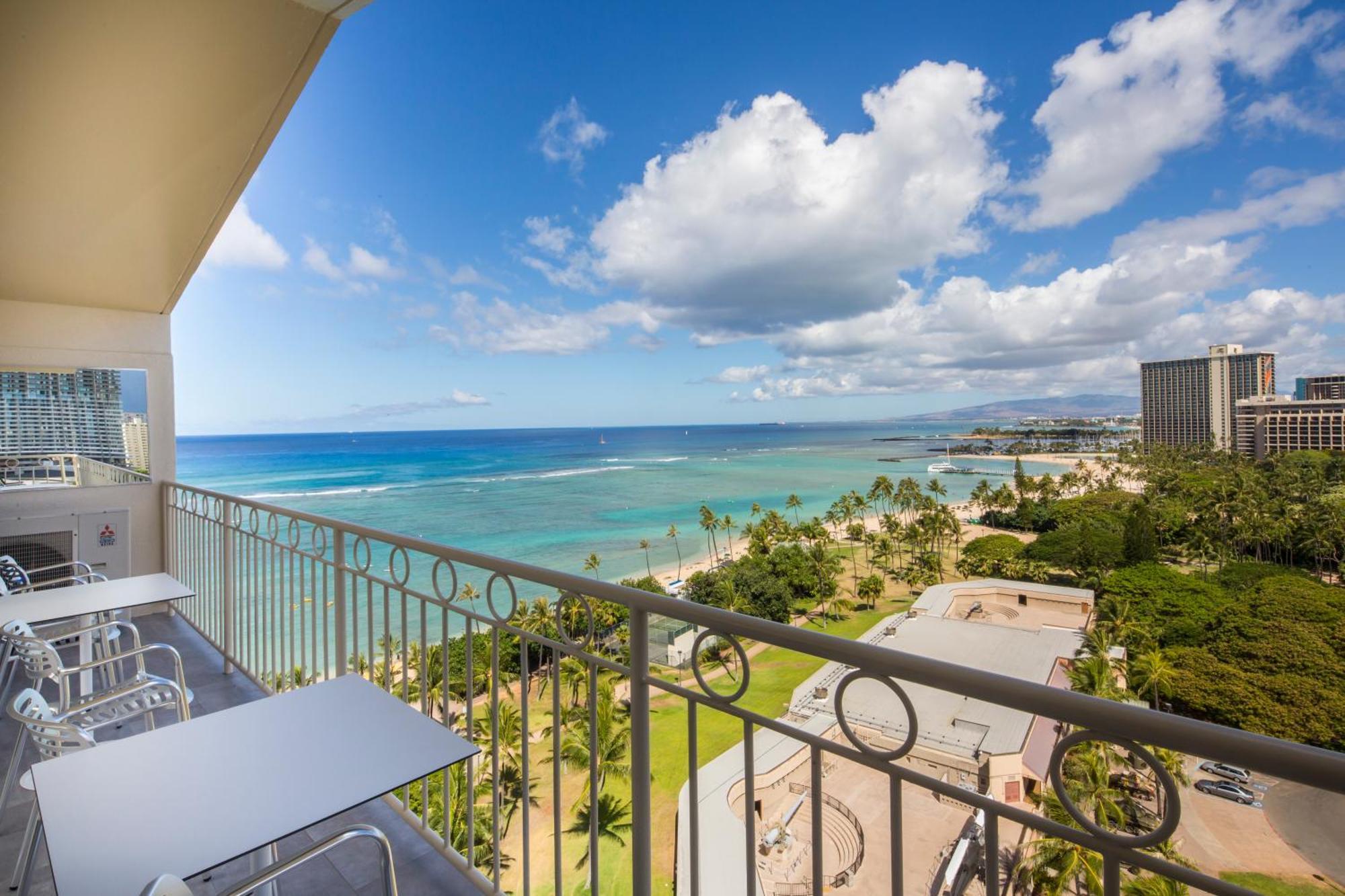 Aparthotel Castle Waikiki Shore 3*