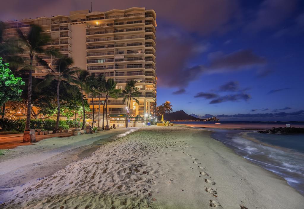 Castle Waikiki Shore Aparthotel