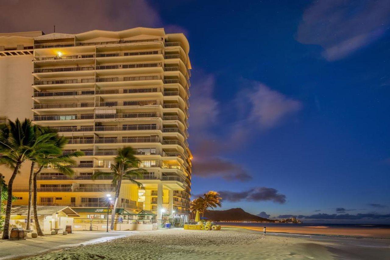 Castle Waikiki Shore Appart hôtel