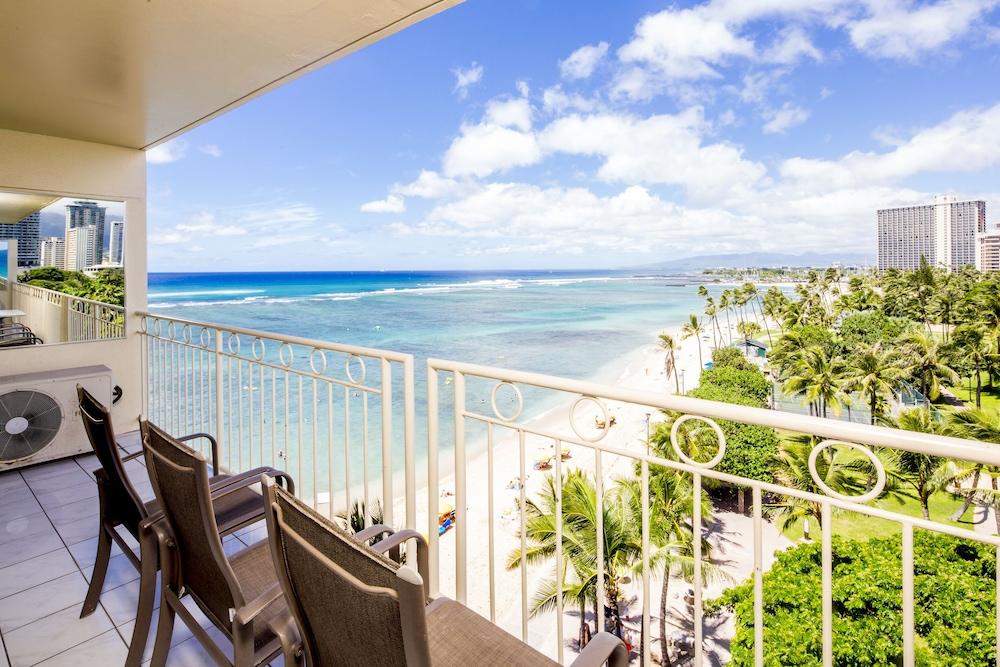 Castle Waikiki Shore Appart hôtel 3*