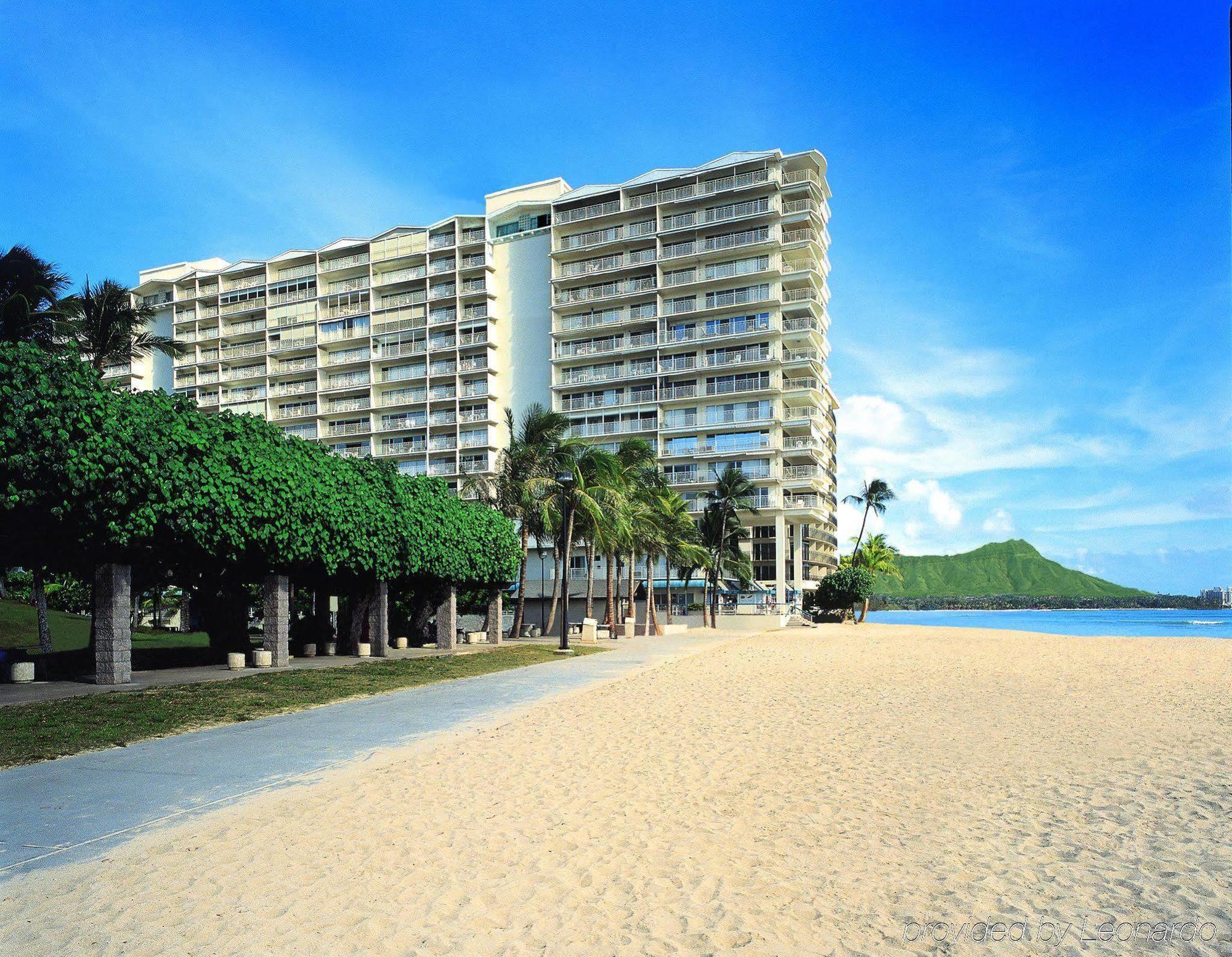 Castle Waikiki Shore Apart-hotel Honolulu